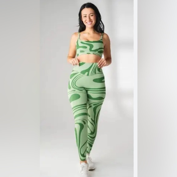 Balance Athletica Vitality X Cosmopolitan pant in botanical green - Picture 1 of 6